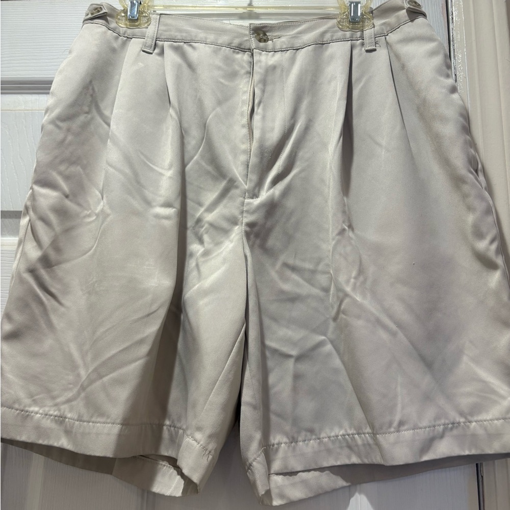 Dockers Men's Tan Shorts